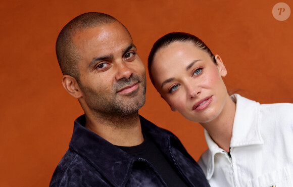 Tony Parker et sa compagne Agathe Teyssier au village lors des Internationaux de France de tennis de Roland Garros 2024 à Paris le 2 juin 2024