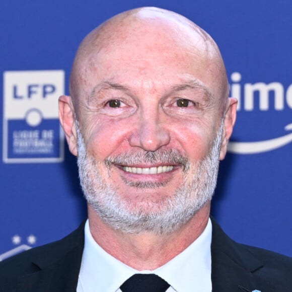 "Je gagnais 130 000 euros par mois", ajoute-t-il
 
Frank Leboeuf - Photocall de la 32ème cérémonie des "Trophées UNFP du football" au Pavillon d'Armenonville à Paris, le 13 mai 2024.