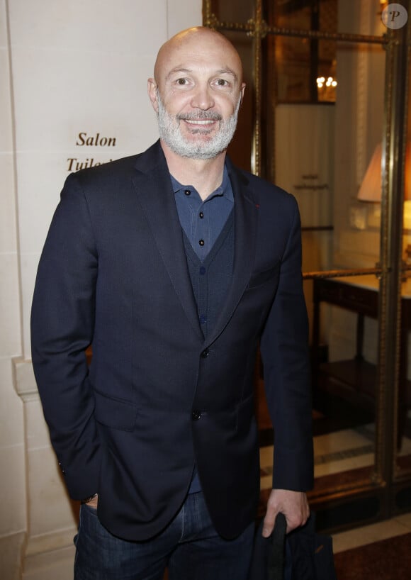 "J'ai construit une super maison avec piscine intérieure à Aix-en-Provence", ajoute Frank Leboeuf
 
Frank Leboeuf - Lancement du livre de Babette de Rozières, "Toujours se relever", au Meurice à Paris. Le 14 mars 2019 © Marc Ausset-Lacroix / Bestimage