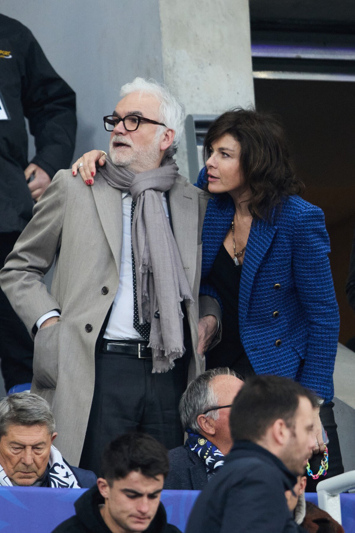 Photo Pascal Praud Et Sa Compagne Catherine Dans Les Tribunes Du Match De Football De La Coupe