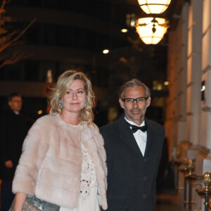 Paul Belmondo et sa femme Luana Belmondo - Les célébrités arrivent à la 25ème édition du bal des débutantes à l'hôtel The Peninsula à Paris le 25 novembre 2017.