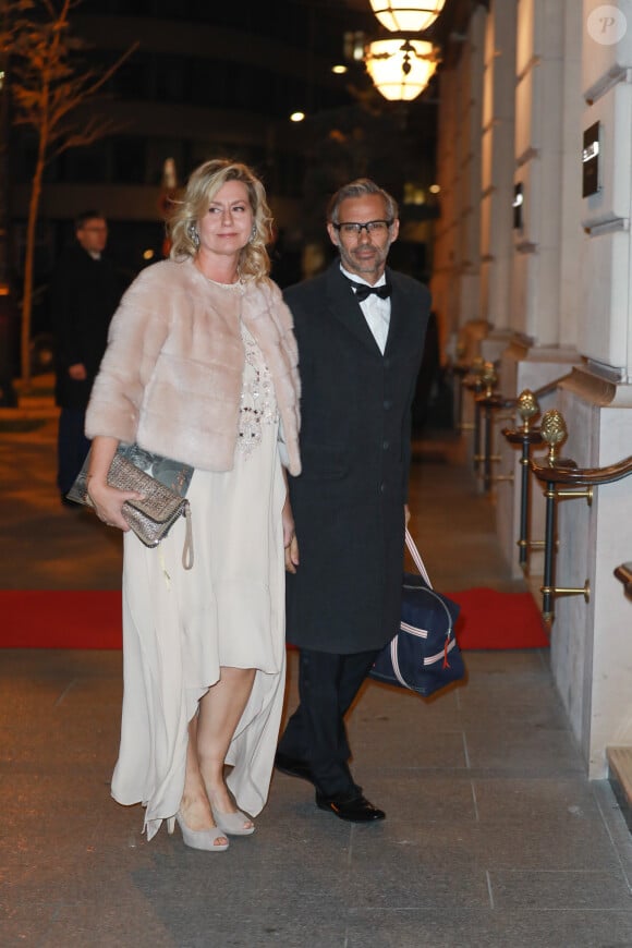 Paul Belmondo et sa femme Luana Belmondo - Les célébrités arrivent à la 25ème édition du bal des débutantes à l'hôtel The Peninsula à Paris le 25 novembre 2017.