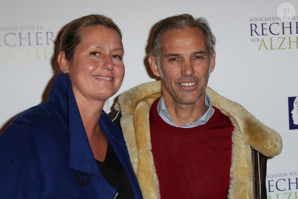 Paul Belmondo et sa femme Luana lors du photocall du 12ᵉ Gala 2017 de l'Association pour la Recherche sur Alzheimer à la salle Pleyel, à Paris, le 30 janvier 2017. © Cyril Moreau/Bestimage