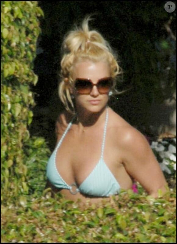 La chanteuse Ke$ha, qui taclait récemment Britney Spears dans l'une de ses chansons, vient de présenter ses excuses.