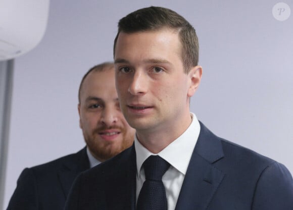 Jordan Bardella, président du Rassemblement national, lors de la conférence de presse ayant pour thème, Face aux narco-trafics l'urgence d'un sursaut à Paris, le 16 mai 2024. © Jonathan Rebboah / Panoramic / Bestimage 