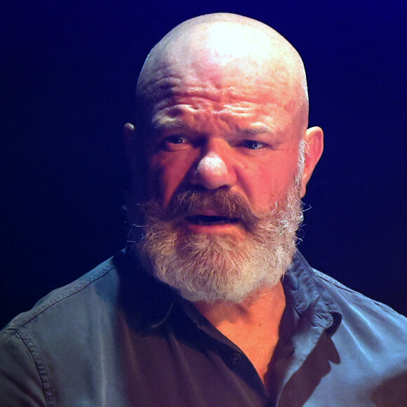 Grand changement à venir pour Philippe Etchebest et les fans de "Top Chef" et "Objectif Top Chef"
Exclusif - C'est pour l'ouverture du "Festival des fous rires de Bordeaux" que le presentateur tv Alex Jaffrey en compagnie du chef cuisinier Philippe Etchebest et de son groupe de rock "Chef and the Gang" presentent un spectacle musical et humoristique. Patrick Bernard-Fabien Cottereau/BESTIMAGE