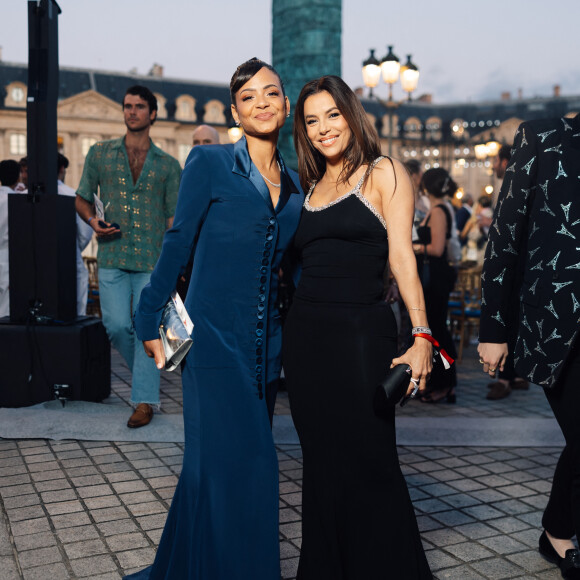 Christina Milian et Eva Longoria - Arrivées au défilé de mode "Vogue World" sur la Place Vendôme lors de la fashion week de Paris, le 23 juin 2024. © Tiziano Da Silva-Pierre Perusseau/Bestimage 