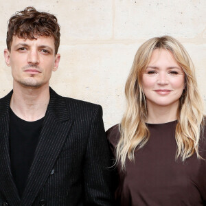 Virginie Efira et Niels Schneider sont ensemble depuis maintenant plus de cinq ans. 
Exclusif - Niels Schneider et sa compagne Virginie Efira - 35ème édition des "Trophées ANDAM" dans les jardins du Palais Royal à Paris, France. © Christophe Clovis / Bestimage