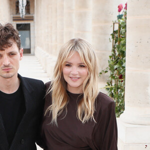 Exclusif - Niels Schneider et sa compagne Virginie Efira - 35ème édition des "Trophées ANDAM" dans les jardins du Palais Royal à Paris, France, le 27 juin 2024. © Christophe Clovis / Bestimage