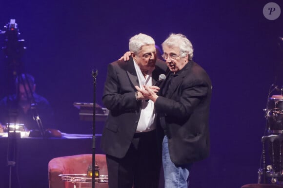 Exclusif - Enrico Macias et Michel Boujenah - E.Macias fête son anniversaire (85 ans) lors d'un concert sur la scène du théâtre Dejazet à Paris le 11 décembre 2023. © Jack Tribeca / Bestimage 