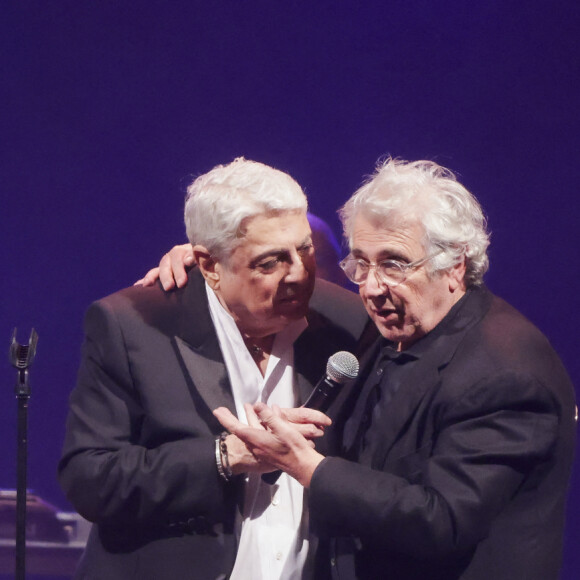 Exclusif - Enrico Macias et Michel Boujenah - E.Macias fête son anniversaire (85 ans) lors d'un concert sur la scène du théâtre Dejazet à Paris le 11 décembre 2023. © Jack Tribeca / Bestimage 