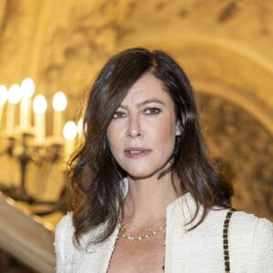 Anna Mouglalis au photocall du deuxième défilé de mode Chanel Haute-Couture automne-hiver 2024/2025 au palais Garnier lors de la Fashion Week de Paris, France, le 25 juin 2024. © Olivier Borde/Bestimage 