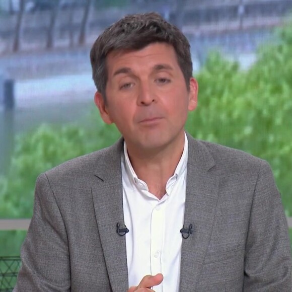 Thomas Sotto est accusé de rendre difficiles les conditions de travail des équipes de "Télématin"
Thomas Sotto sur le plateau de "Télématin"