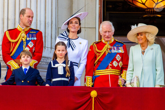 Si la famille royale se montre plus unie que jamais, l'heure est au changement. 
Archives : Prince William, Kate Middleton, Louis et Charlotte de Cambridge, Roi Charles III et Camilla Parker Bowles