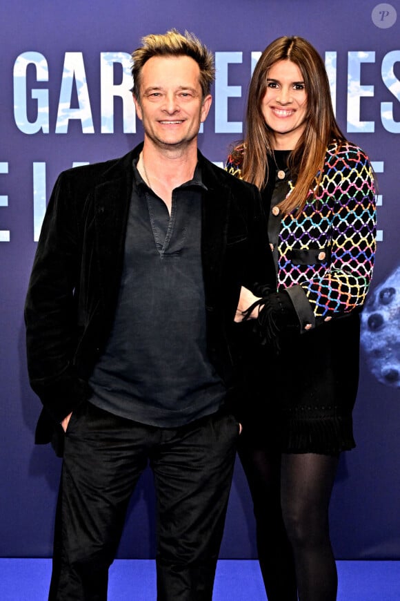 David Hallyday et sa femme Alexandra Pastor durant l'avant première mondiale au Grimaldi Forum à Monaco, le 9 février 2023, du film "Les gardiennes de la planète" réalisé par Jean-Albert Lièvre et raconté par J.Dujardin. Ce film est inspiré par le poème d'Heathcote Williams, "Whale Nation". Il nous fait découvrir le Groenland, le Mexique, l'Argentine, la Polynésie, mais aussi la Bretagne, la Méditerranée et la Normandie, l'Afrique du sud, l'Australie, le Tonga, le Kamtchatka ou encore l'Antarctique, Hawaï, et la Norvège. L'histoire commence par une baleine à bosse échouée sur un rivage isolé. Alors qu'un groupe d'hommes et de femmes organise son sauvetage, on découvre l'histoire extraordinaire des cétacés, citoyens des océans du monde, essentiels à l'écosystème de la planète depuis plus de 50 millions d'années. La sortie en salle se fera le 22 février. © Bruno Bebert / Bestimage 