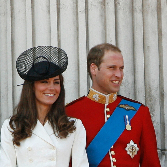 Le prince William, prince de Galles, et Kate Middleton, princesse de Galles sur le balcon du Palais de Buckingham Palace