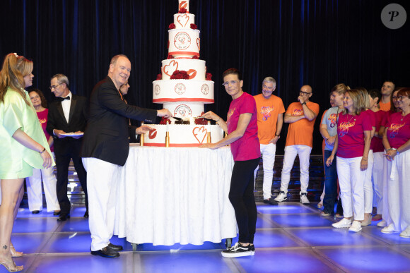 
Camille Gottlieb, Prince Albert II de Monaco, Princesse Stephanie de Monaco et Pauline Ducruet au gala Fight Aids Monaco