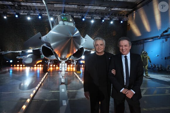 Michel Drucker et Michel Sardou fêtent les 75 ans de l'armée de l'air