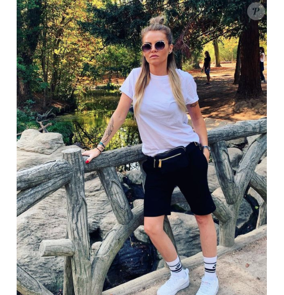 Mais tout a bien changé depuis ! Aujourd'hui, la jeune femme privilégie davantage la sobriété. 
Vanessa, candidate de "Secret Story" en 2009 est en couple et est fiancée. Elle a annoncé cette grande nouvelle le 31 décembre 2020.