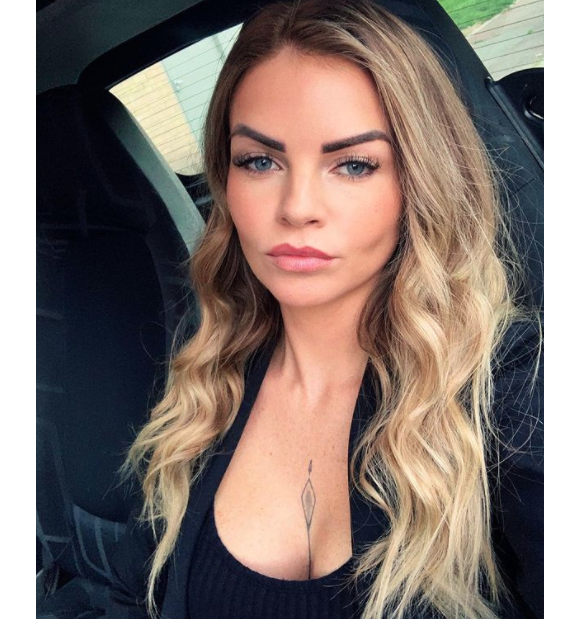 Vanessa, candidate de "Secret Story" en 2009 est en couple et est fiancée.