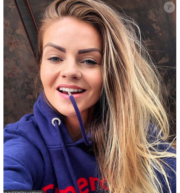 Elle a retrouvé un blond plus naturel, ne se maquille plus autant et a perdu beaucoup de poids. 
Vanessa, candidate de "Secret Story" en 2009 est en couple et est fiancée. Elle a annoncé cette grande nouvelle le 31 décembre 2020.