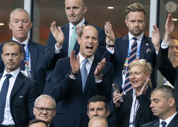 Le prince William, prince de Galles, dans les tribunes du match de l'Euro 2024 "Angleterre - Suisse (1-1 / 5-3 tab)" à Dusseldorf, le 6 juillet 2024. 