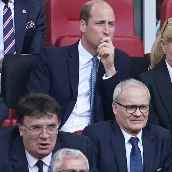 Le prince William, prince de Galles, dans les tribunes du match de l'Euro 2024 "Angleterre - Suisse (1-1 / 5-3 tab)" à Dusseldorf, le 6 juillet 2024. 