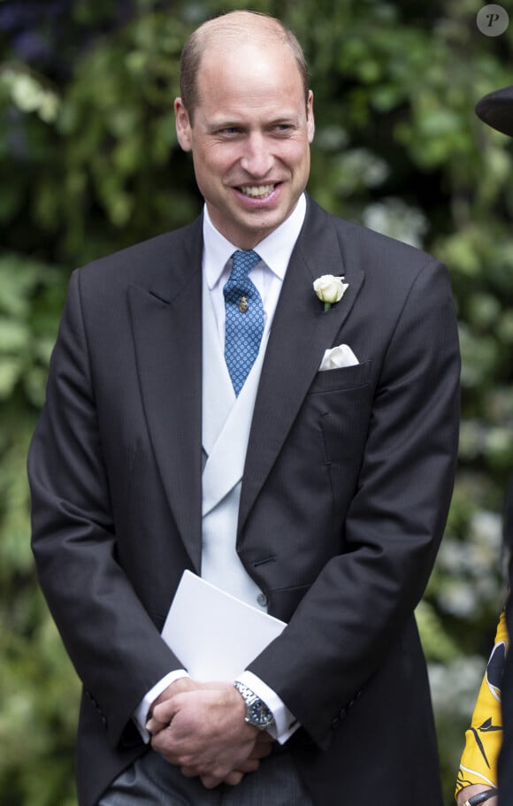 Kate Middleton n'est pas la seule à avoir le monopole des détails stylistiques bien choisis
Le prince William, prince de Galles - Mariage du duc de Westminster, Hugh Grosvenor, et Olivia Henson en la cathédrale de Chester, Royaume Uni. © GoffPhotos/Bestimage 