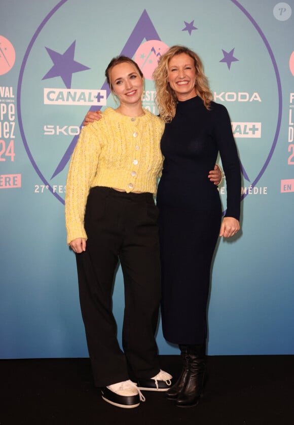 Alexandra Lamy et Chloé Jouannet à la 27ème Festival International du Film de Comédie de l'Alpe d'Huez le 17 janvier 2024