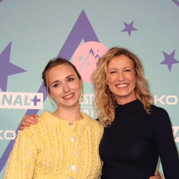 Alexandra Lamy et Chloé Jouannet à la 27ème Festival International du Film de Comédie de l'Alpe d'Huez le 17 janvier 2024