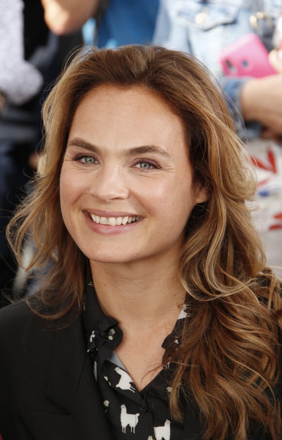 Mélanie Maudran "Un si grand soleil" - Photocall lors du Festival de la Fiction de La Rochelle. Le 18 septembre 2021 © Christophe Aubert via Bestimage