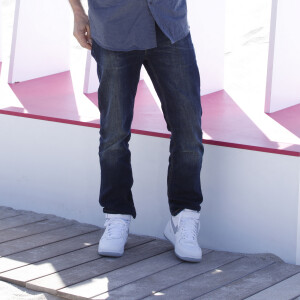 Patrick Puydebat (Les mystères de l'Amour) lors du photocall de 'CanneSeries ' Saison 6 au Palais des Festivals de Cannes le 15 Avril 2023. © Denis Guignebourg/Bestimage 