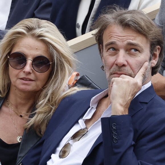 Il y a notamment passé le confinement avec sa femme Magali
Patrick Puydebat et sa femme Magali - People dans les tribunes lors des Internationaux de France de Tennis de Roland Garros 2022 à Paris le 29 mai 2022. © Cyril Moreau/Bestimage 