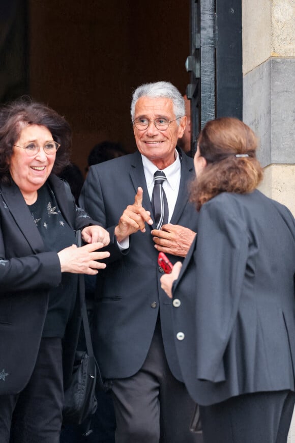 Jean-Marie Périer - Sortie des obsèques de l'auteure-compositrice-interprète et actrice française Françoise Hardy au crématorium du cimetière du Père-Lachaise à Paris, France, le 20 juin 2024. © Jacovides-Moreau/Bestimage