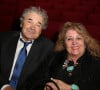 Ensemble, ils ont eu trois enfants : Anne, Alain et Julie. 
Pierre Perret et sa femme Rebecca - Représentation de la pièce de théâtre "Les Grandes Filles" au Théâtre Montparnasse en soutien à l'APREC (l'Alliance Pour la Recherche en Cancérologie) à Paris. 