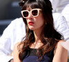 Dans un champ de tournesol, l'interprète du titre Cassé tient tendrement son fils dans les bras, celui-ci lui faisant un délicat bisou sur la joue.
Nolwenn Leroy - Célébrités dans les tribunes de la finale homme des Internationaux de France de tennis de Roland Garros 2024 à Paris le 9 juin 2024. © Jacovides-Moreau/Bestimage 