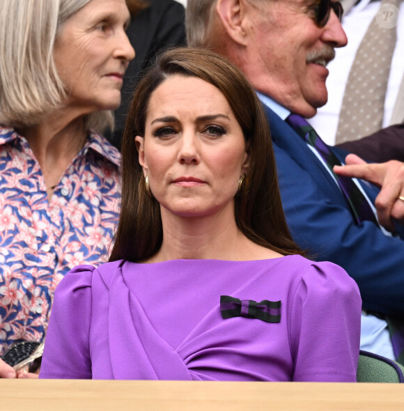 Catherine (Kate) Middleton avec la princesse Charlotte et Pippa Middleton dans les tribunes de la finale du tournoi de Wimbledon 2024, le 14 juillet 2024.