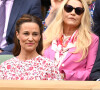 Kate Middleton est venue avec sa fille, la princesse Charlotte et sa soeur, Pippa Middleton
 
Catherine (Kate) Middleton avec la princesse Charlotte et Pippa Middleton dans les tribunes de la finale du tournoi de Wimbledon 2024, le 14 juillet 2024.