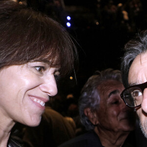 Charlotte Gainsbourg et Yvan Attal - La grande conférence du collectif agirensemble présente "Solitude d'Israël", le livre de Bernard-Henri Lévy à la salle Pleyel à Paris le 19 mars 2024. © Cédric Perrin / Bestimage