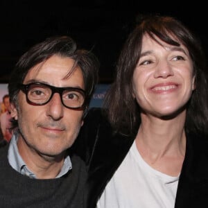 Exclusif - Yvan Attal et sa compagne Charlotte Gainsbourg - Avant-première du film "La Vie pour de vrai" au cinéma Pathé Wepler à Paris le 18 avril 2023. © Bertrand Rindoff / Bestimage