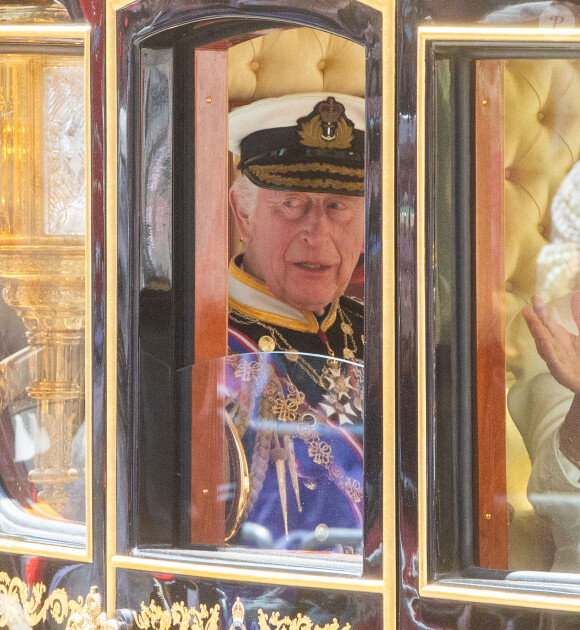 Le roi Charles III d'Angleterre et la reine consort Camilla Parker Bowles à la sortie du palais de Westminster, après l'ouverture officielle du parlement britannique, à Londres. Le 17 juillet 2024 © Tayfun Salci / Zuma Press / Bestimage 