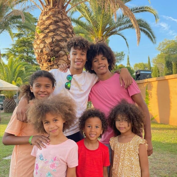 La famille Jean Zephirin (candidats de "Familles nombreuses, la vie en XXL") sur Instagram