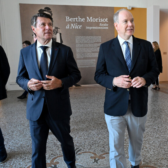 Le mari de Charlene de Monaco s'est adressé au maire de Nice, Christian Estrosi, après l'incendie qui a fait 7 morts dans sa ville

Exclusif - Le prince Albert II de Monaco et Christian Estrosi, le maire de Nice, ont visité l'exposition "Berthe Morisot, escales impressionnistes" au musée des Beaux Arts Jules Chéret à Nice, le 9 juillet 2024. © Bruno Bebert / Bestimage
