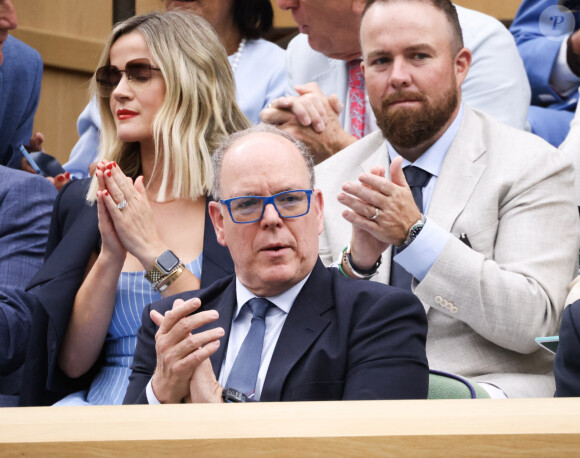 Le prince Albert de Monaco s'est montré très ému au moment d'évoquer le terrible incendie qui a ôté la vie à 7 personnes à Nice

Le prince Albert II de Monaco. © Tim Merry/MirrorPix/Bestimage