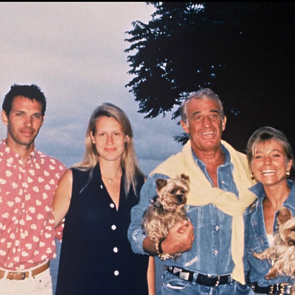 Jean-Paul Belmondo, Natti, Paul et Luana Belmondo le 14 août 1993