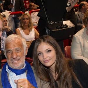 Exclusif - Paul, Luana, Jean-Paul Belmondo et sa petite-fille Annabelle - People au concert de Johnny Hallyday au POPB de Bercy a Paris - Jour 2. Le 15 juin 2013