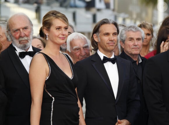 Jean-Pierre Marielle, Paul et Luana Belmondo au 64e festival de Cannes - Montée des marches du film "the Beaver" le 17 mai 2011 © Guillaume Gaffiot/Bestimage