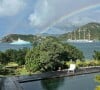 Une magnifique maison avec piscine surplombant la mer
La maison du clan Belmondo à Antigua