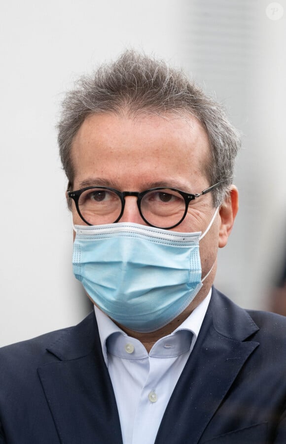 Martin Hirsch, Directeur général de l'Assistance publique - Hôpitaux de Paris - Déplacement dans le cadre du soutien psychologique aux soignants confrontés à l?épidémie de COVID-19 et aux familles des victimes à l'hôpital d'Avicenne à Bobigny le 29 janvier 2021. © Jacques Witt / Pool / Bestimage  Martin Hirsch. French Health and Social Affairs Minister Olivier Veran went to Avicenne hospital to meet the nursing staff. Bobigny, FRANCE-29/01/2021 