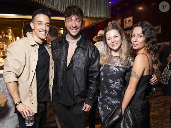 Thibaud Delapart, dit Tibo InShape, Darko, Juju Fitcats, de son vrai nom Justine Becattini, et la compagne de Darko lors de l'inauguration du Restaurant & Bar 19.20 by Norbert Tarayre à l'hôtel Prince de Galles à Paris le 10 octobre 2023